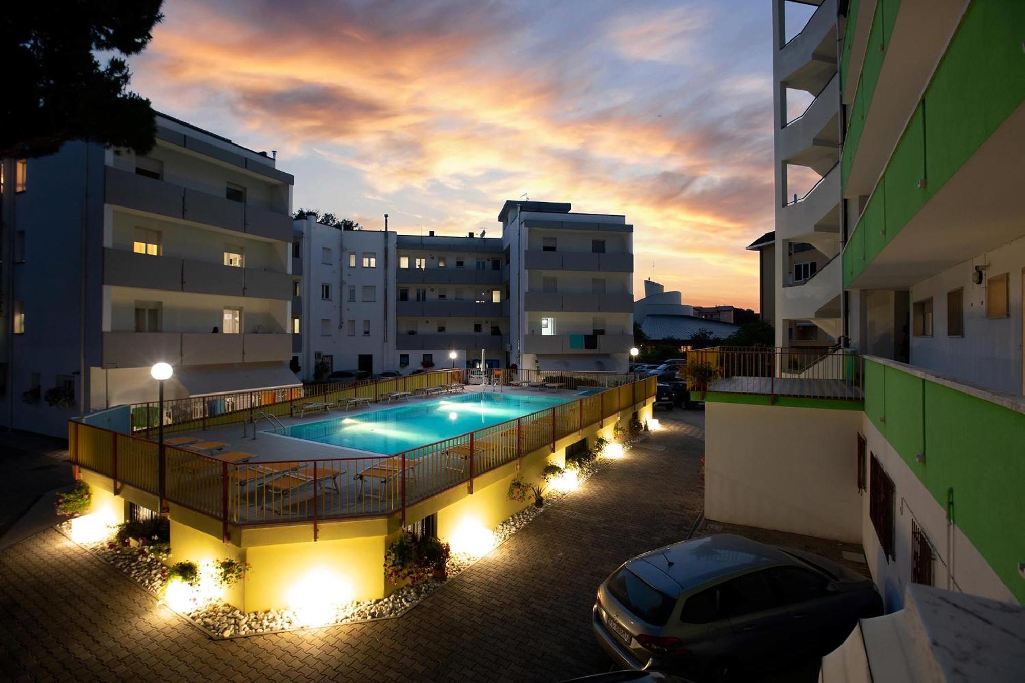 Residence La Pigna โรโซลีนามาเร ภายนอก รูปภาพ